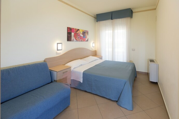 Imagen general del Residence Anchisemare, Alba Adri&aacute;tica. Foto 6