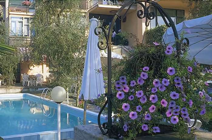 Imagen de la piscina del Residence Appartamenti Wieland. Foto 19