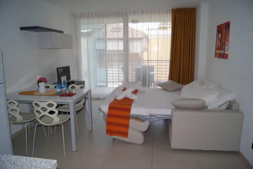 Imagen de la habitación del Residence Aprilia. Foto 10