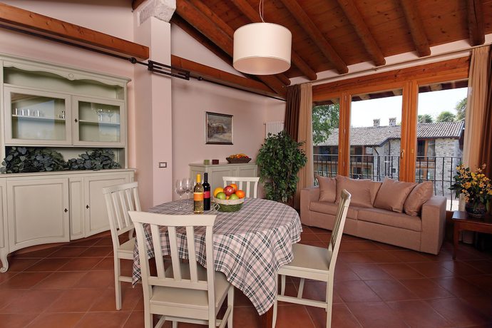Imagen de la habitación del Residence Borgo Mondragon. Foto 17