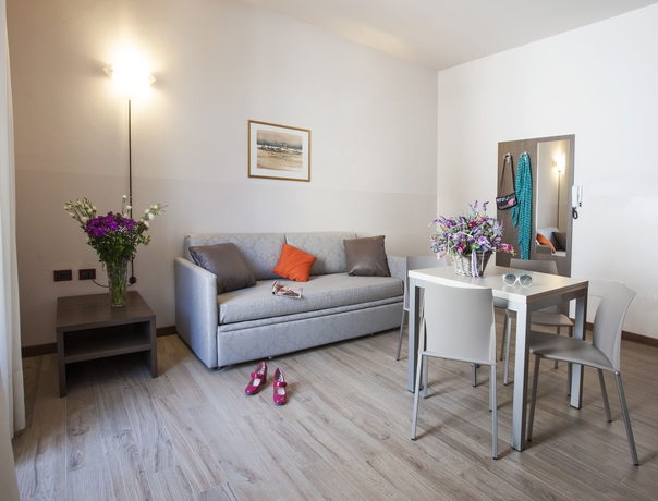 Imagen de los interiores del Residence Caff&egrave; Savona. Foto 15