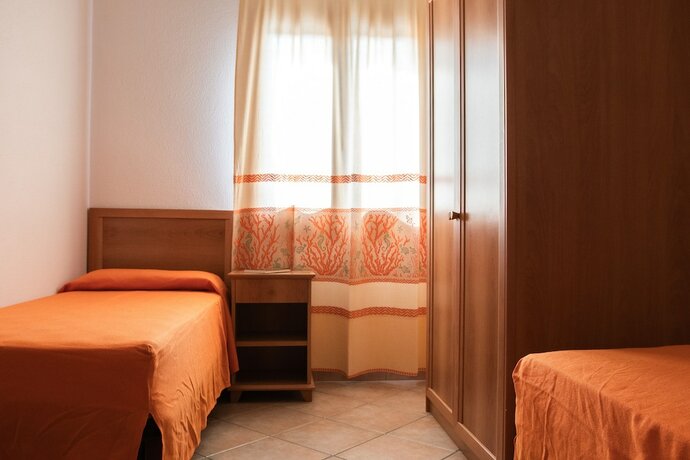 Imagen general del Residence Cala Viola. Foto 6