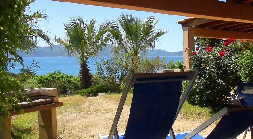 Imagen de los exteriores del Residence Cantu Di Mare. Foto 13