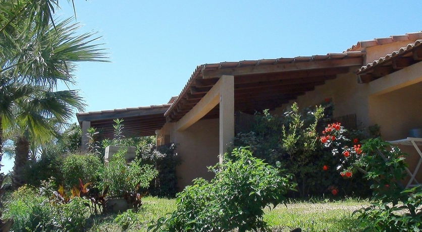 Imagen de los exteriores del Residence Cantu Di Mare. Foto 14