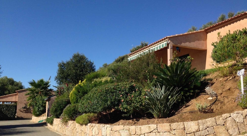 Imagen de los exteriores del Residence Cantu Di Mare. Foto 16