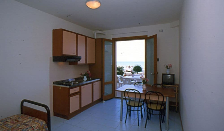 Imagen de la habitación del Residence Club Azzurro. Foto 4