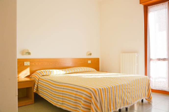 Imagen de la habitación del Residence Club Azzurro. Foto 7