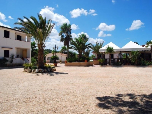 Imagen de los exteriores del Residence Club Sole Mare. Foto 16