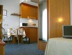 Imagen de la habitación del Residence Desenzano. Foto 7