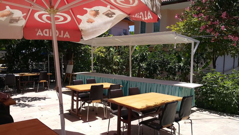 Imagen del bar/restaurante del Residence Garden Hotel. Foto 3