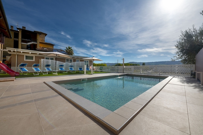 Imagen de la piscina del Residence Gli Ulivi, Ascoli Piceno . Foto 19