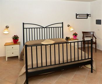 Imagen de la piscina del Residence Le Palme. Foto 10