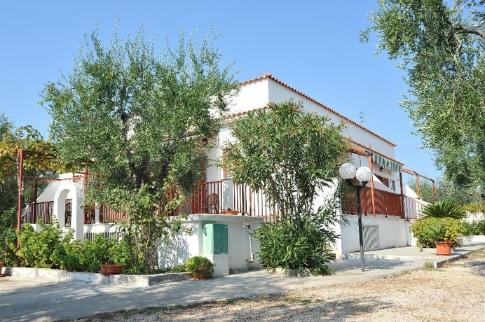Imagen de los exteriores del Residence Lido Dei Pini. Foto 15