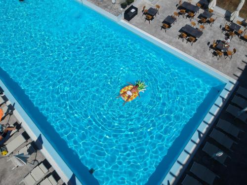 Imagen de la piscina del Residence Pendra Sardinia Costa del Turchese. Foto 22