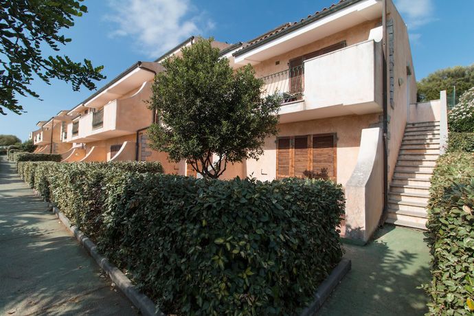 Imagen de los exteriores del Residence Pendra Sardinia Costa del Turchese. Foto 20