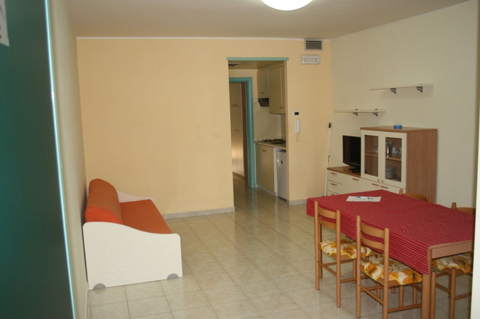 Imagen de los interiores del Residence Piramidi. Foto 15