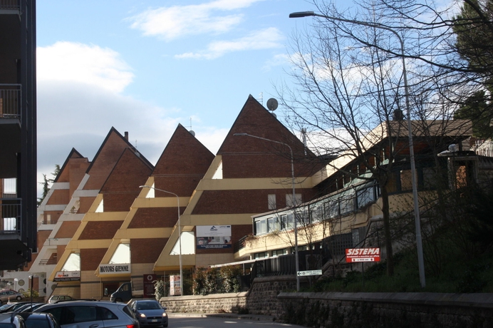 Imagen de los exteriores del Residence Piramidi. Foto 14