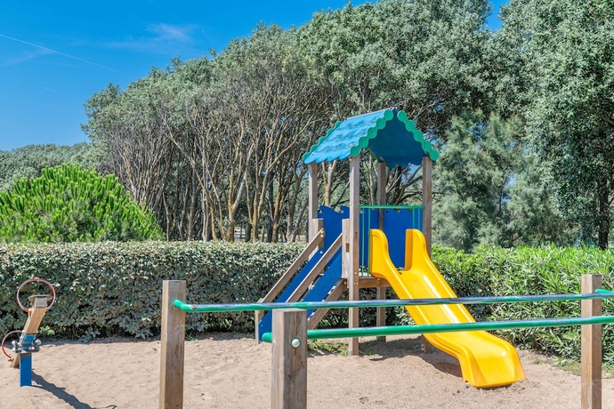 Imagen de los exteriores del Residence Robinia Pinetine. Foto 15