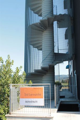 Imagen de los exteriores del Residence Sol Levante. Foto 15