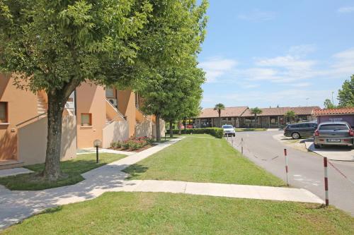 Imagen de los exteriores del Residence Villaggio Tiglio. Foto 4