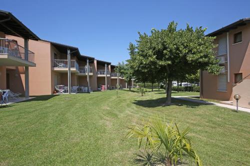 Imagen de los exteriores del Residence Villaggio Tiglio. Foto 6