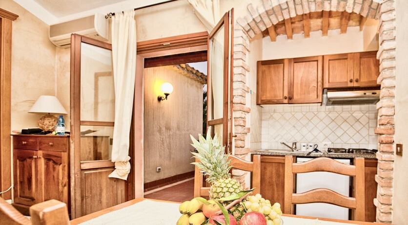 Imagen de la habitación del Residence con piscina a 250 mt dal mare. Foto 15