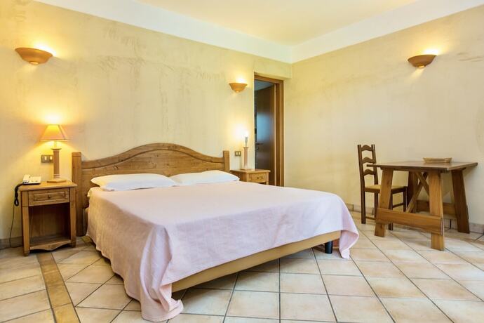 Imagen de la habitación del Residence con piscina a 250 mt dal mare. Foto 18