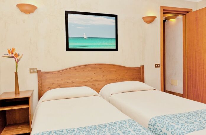 Imagen general del Residence con piscina a 250 mt dal mare. Foto 6