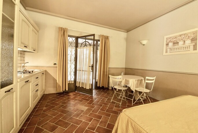 Imagen de la habitación del Residence con piscina a Monteverdi. Foto 17