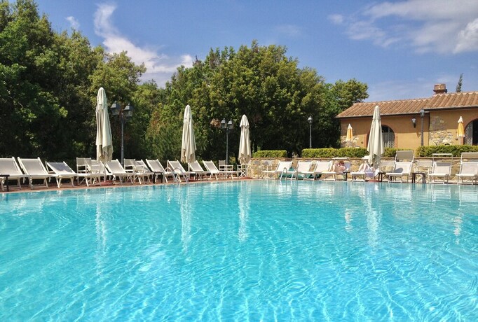 Imagen general del Residence con piscina a Monteverdi. Foto 14