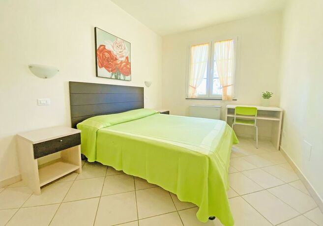Imagen de la habitación del Residence just 600 meters from the beach. Foto 13