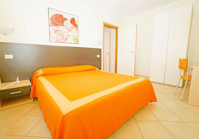 Imagen de la habitación del Residence just 600 meters from the beach. Foto 16