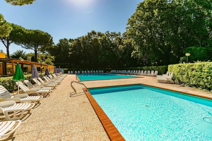 Imagen general del Residence with pool in Guardistallo. Foto 12