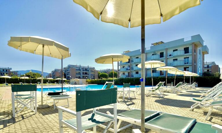Imagen general del Residence with pool in San Vincenzo. Foto 2