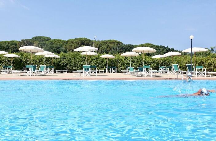 Imagen general del Residence with pool in San Vincenzo. Foto 4