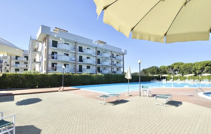 Imagen general del Residence with pool in San Vincenzo. Foto 7