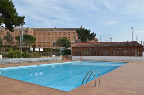 Imagen de la piscina del Residencial Croera. Foto 7