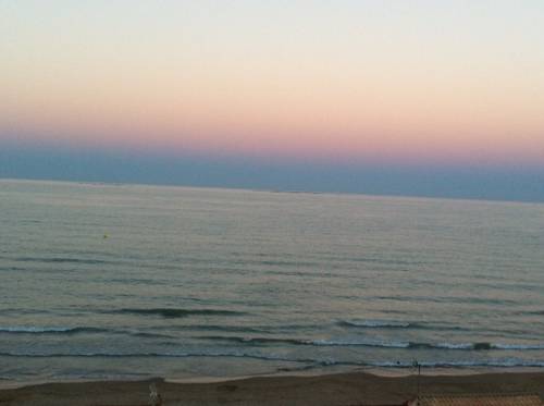 Imagen de los exteriores del Residencial Las Dunas. Foto 3