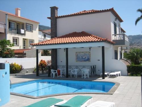 Imagen general del Residencial Pina. Foto 7