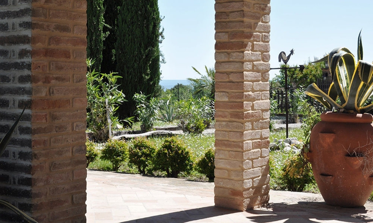 Imagen de los exteriores del Residenza Scorcio Sul Mare. Foto 12