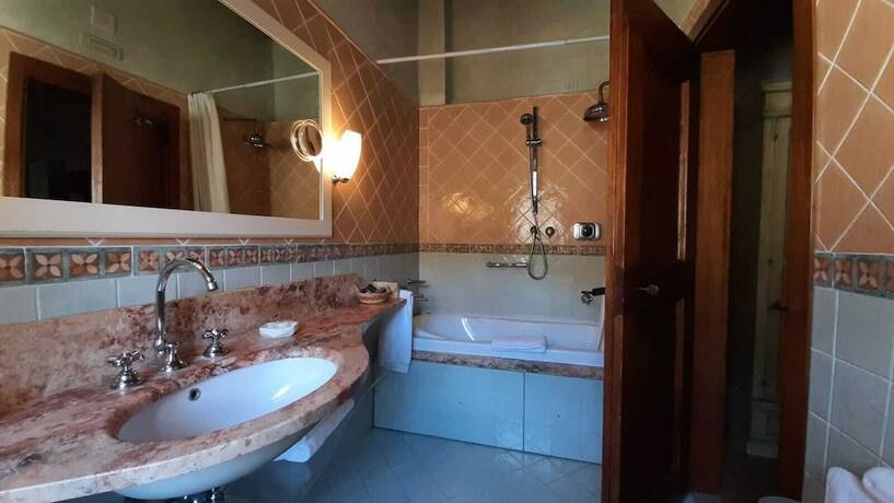 Imagen de la habitación del Residenza d\'Epoca San Pietro Sopra le Acque. Foto 15