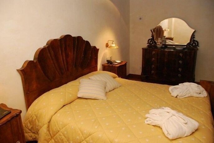 Imagen de la habitación del Residenza d\'Epoca San Pietro Sopra le Acque. Foto 16