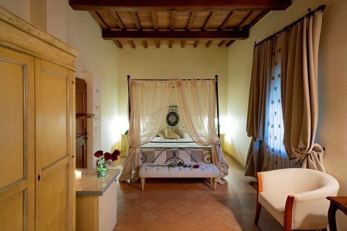 Imagen de la habitación del Residenza d\'Epoca San Pietro Sopra le Acque. Foto 17