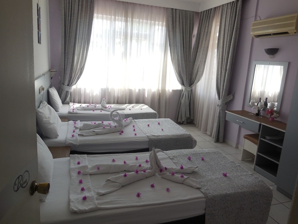 Imagen de la habitación del Resitalya Hotel. Foto 9