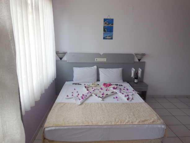 Imagen de la habitación del Resitalya Hotel. Foto 15