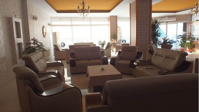 Imagen de los interiores del Resmina Hotel. Foto 13