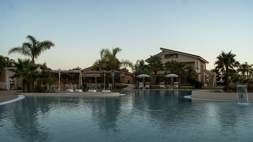 Imagen de la piscina del Resort Agave Blu. Foto 10