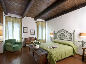 Imagen de la piscina del Resort And Spa Fattoria Di Vibio. Foto 16