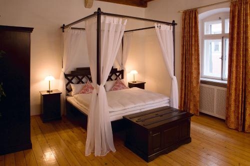 Imagen de la habitación del Restaurant Dicker Mann Hotel Zum Blauen Krebs. Foto 9