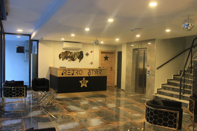 Imagen de los interiores del Retro Star Suites. Foto 14